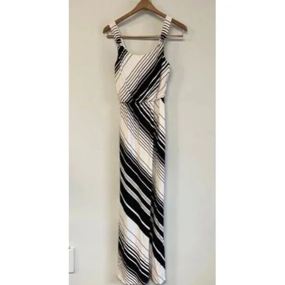 White House Black Market | Dresses | Whbm White House Black Market Maxi  Dress Black White Diagonal Stripes Xxs | Poshmark